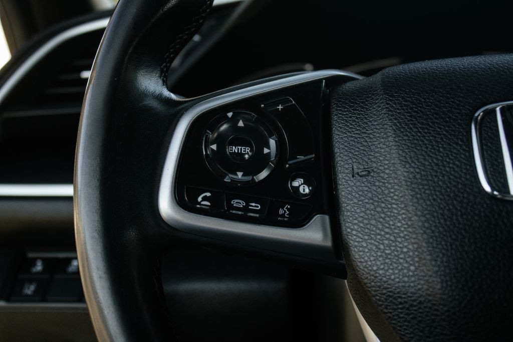 2020 Honda Civic Image 36