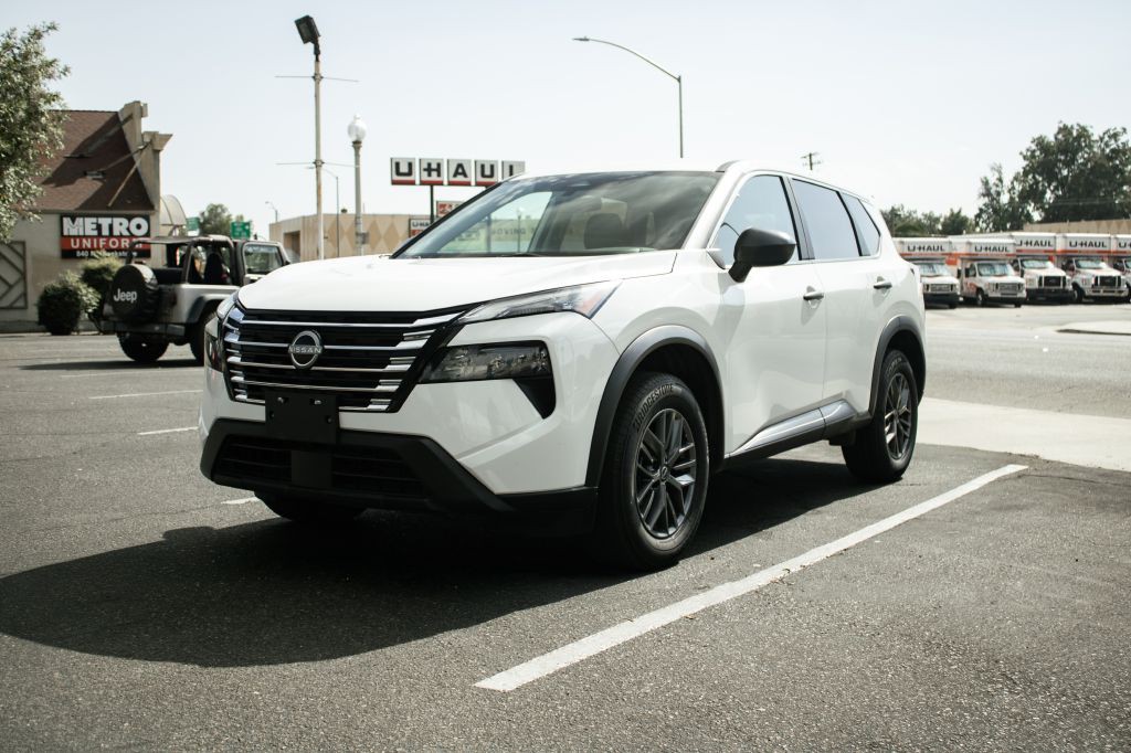 2024 Nissan Rogue Image 3