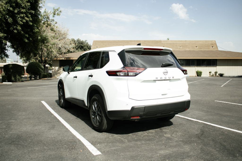 2024 Nissan Rogue Image 4