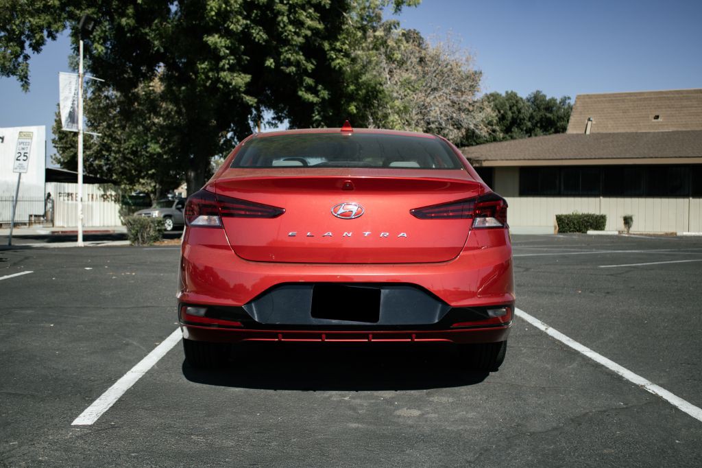 2020 Hyundai Elantra Image 5