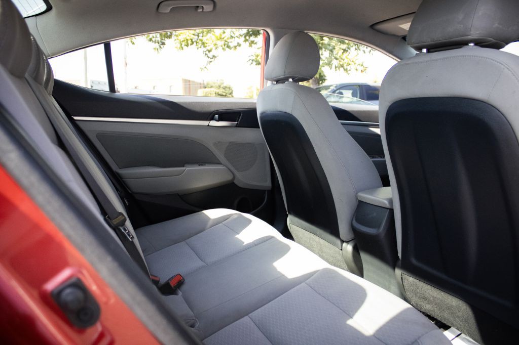 2020 Hyundai Elantra Image 10