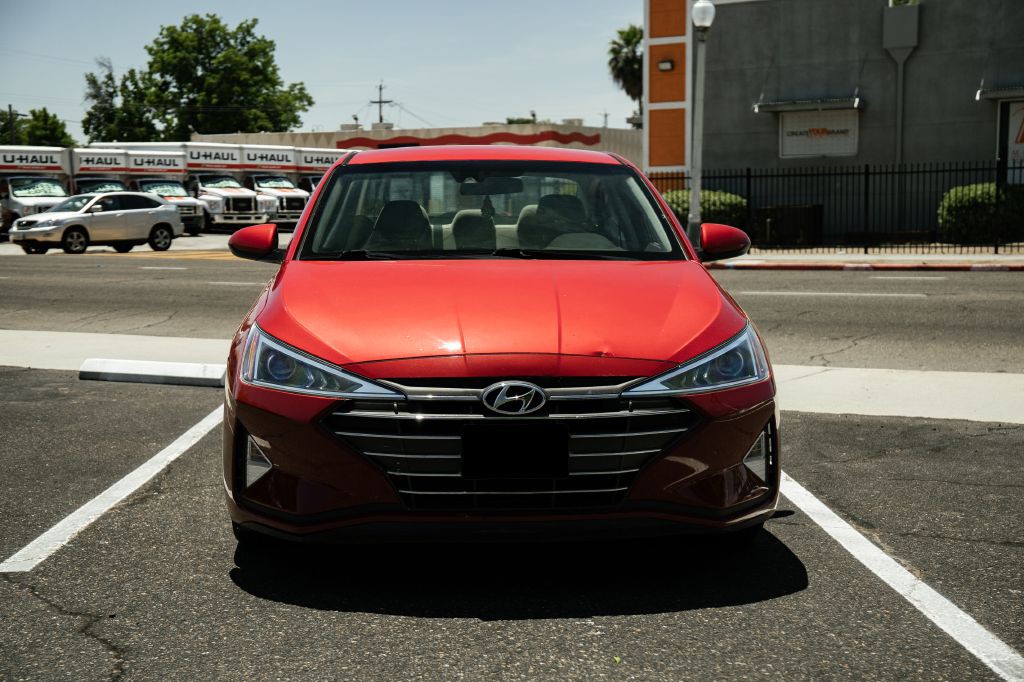 2020 Hyundai Elantra Image 3