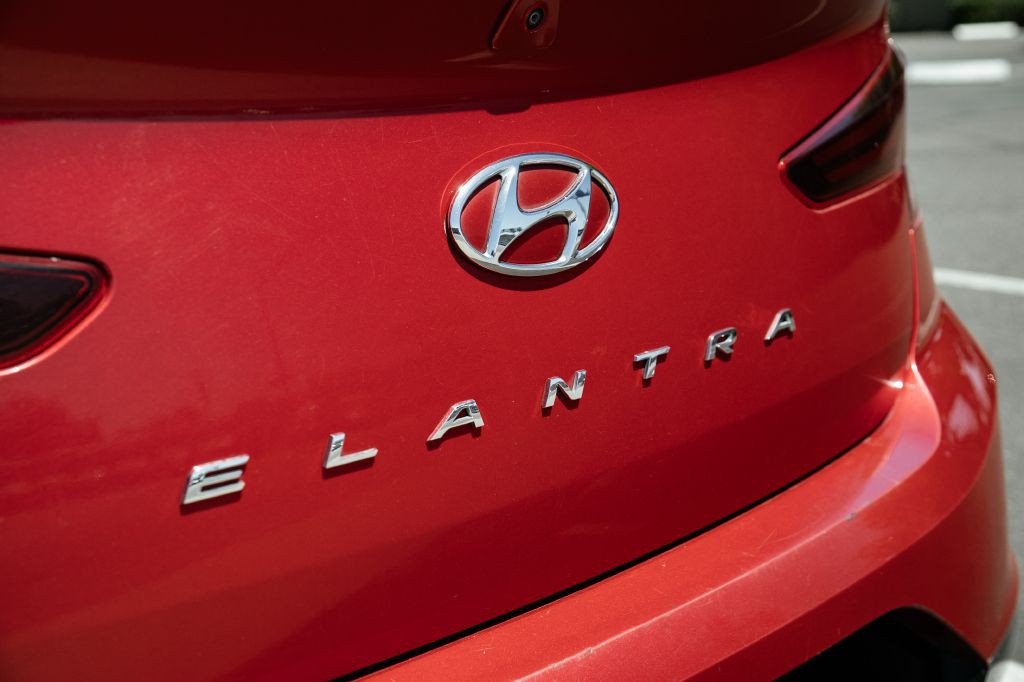 2020 Hyundai Elantra Image 12