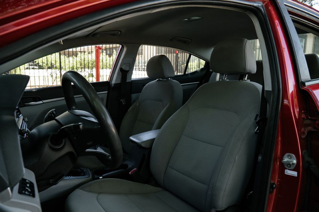 2020 Hyundai Elantra Image 14