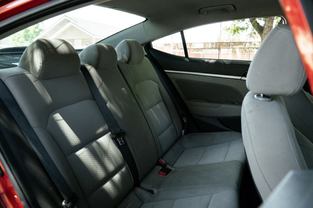 2020 Hyundai Elantra Image 17
