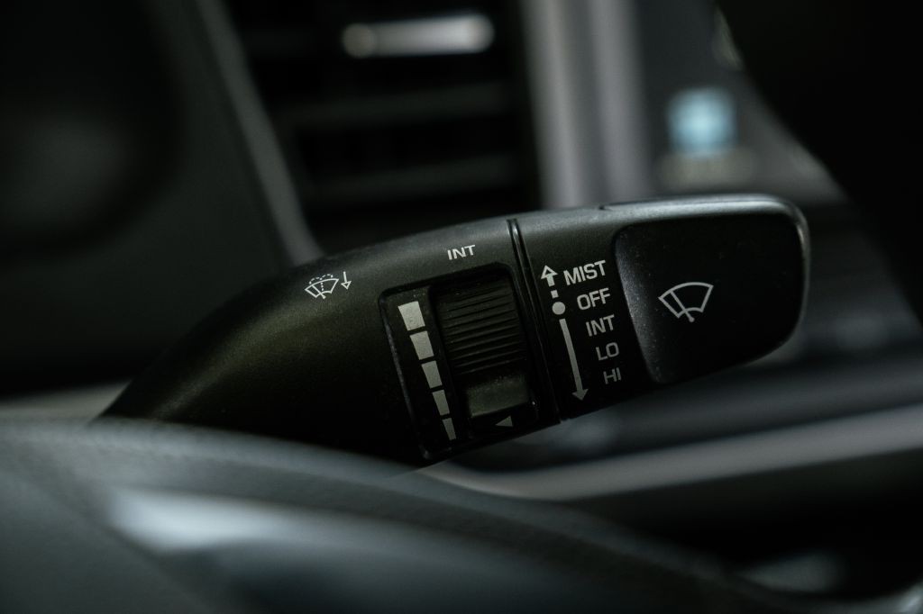 2020 Hyundai Elantra Image 24
