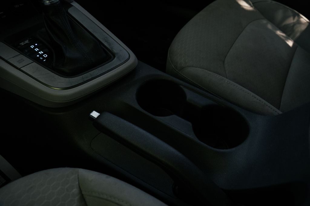 2020 Hyundai Elantra Image 30