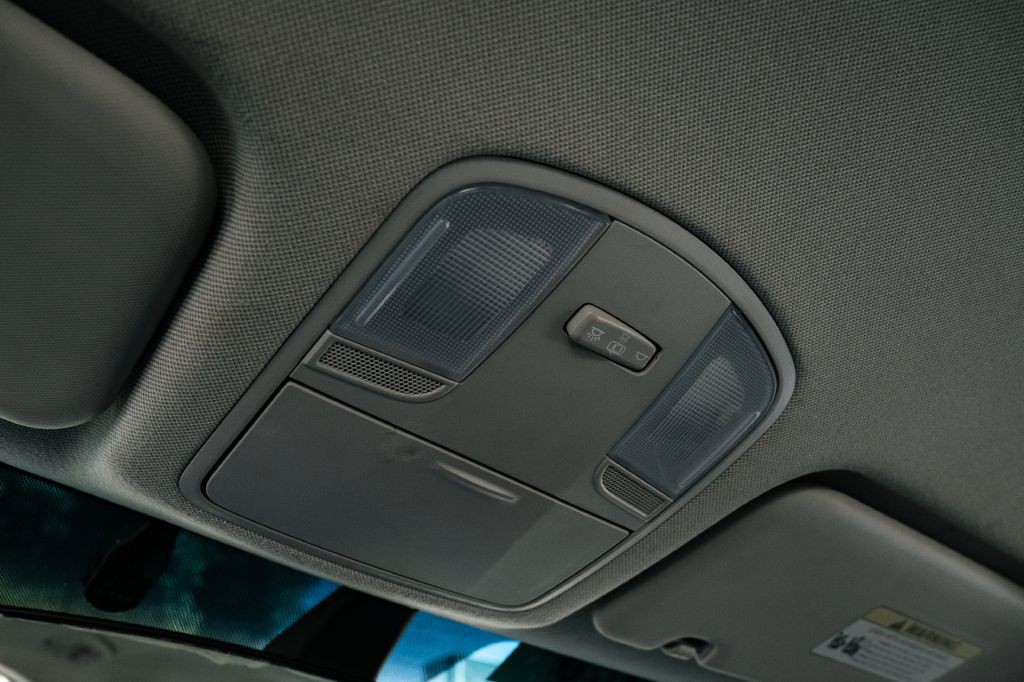 2020 Hyundai Elantra Image 31