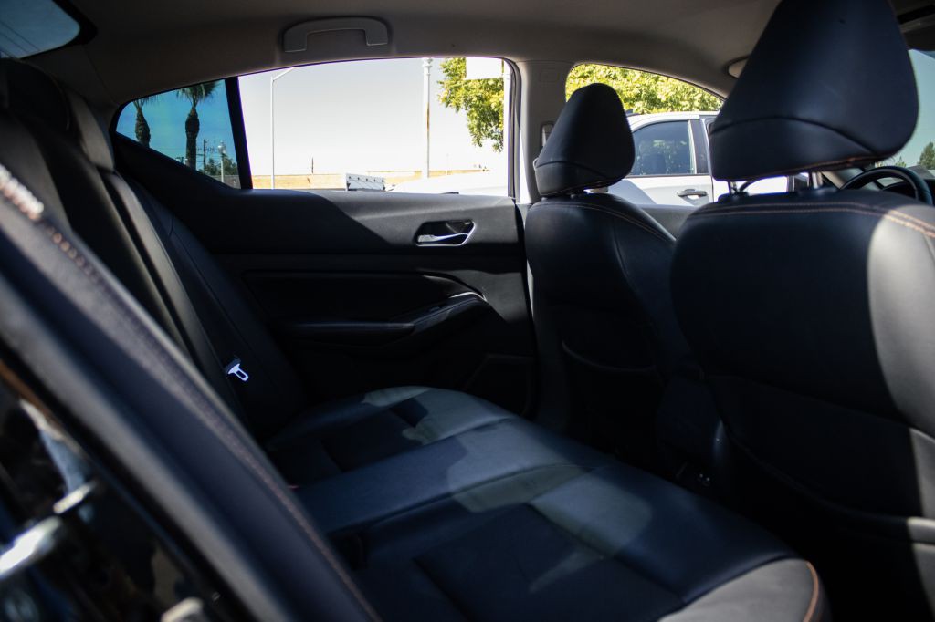 2019 Nissan Altima Image 10
