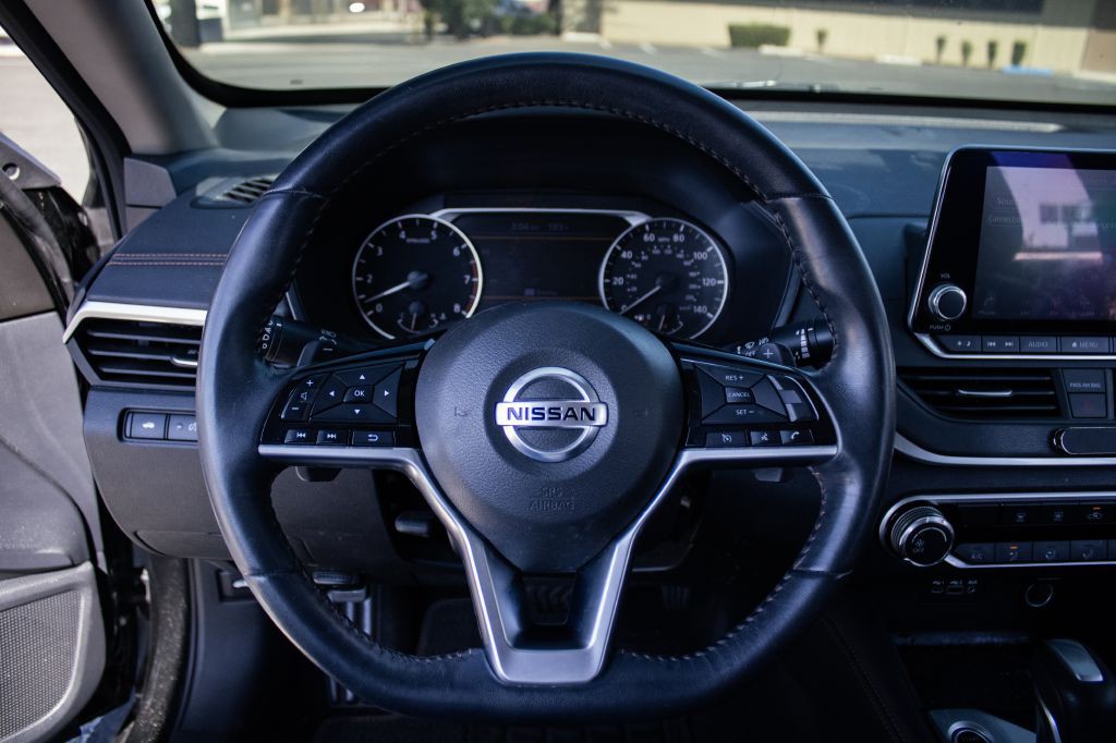 2019 Nissan Altima Image 12