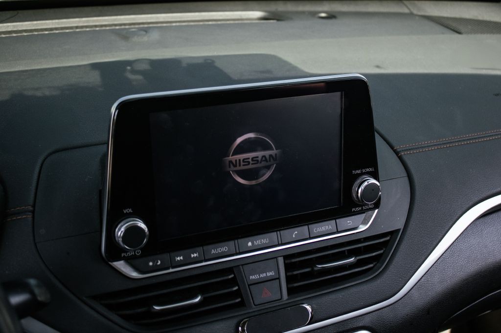 2019 Nissan Altima Image 18