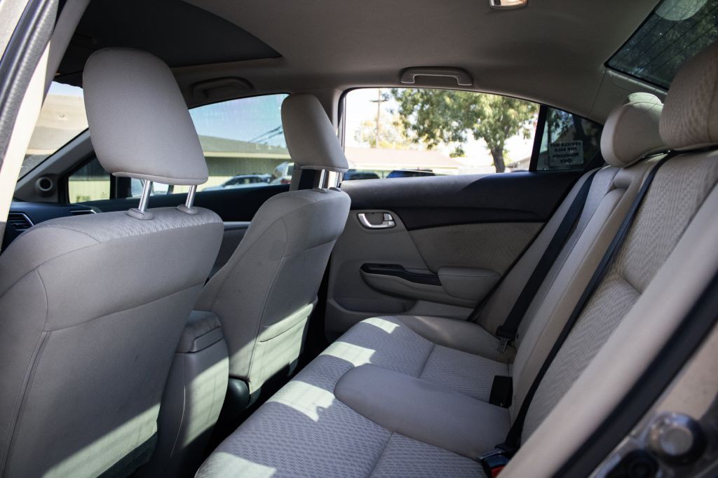 2015 Honda Civic Image 9