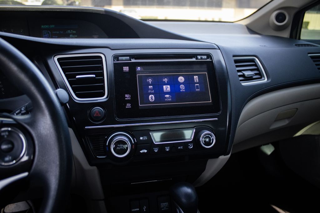 2015 Honda Civic Image 14