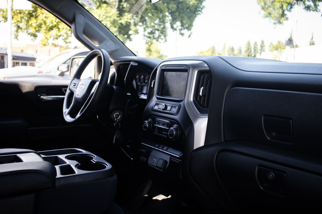 2019 Chevrolet Silverado 1500 Image 12