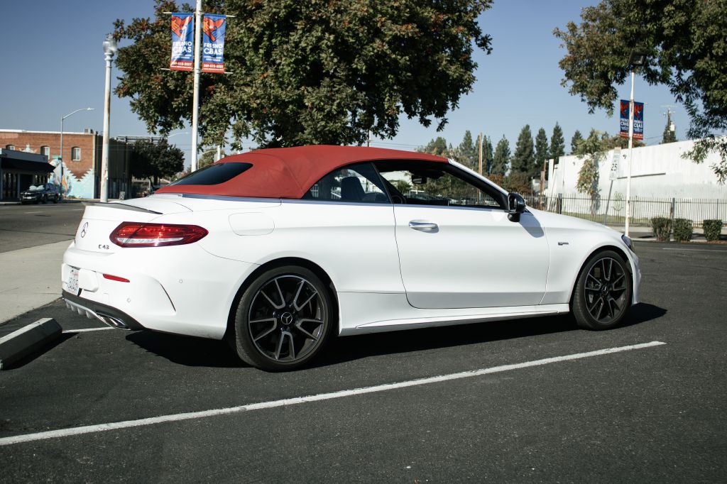 2017 Mercedes-Benz C-Class Image 10