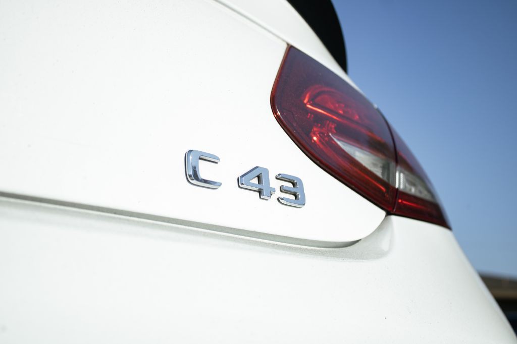 2017 Mercedes-Benz C-Class Image 17