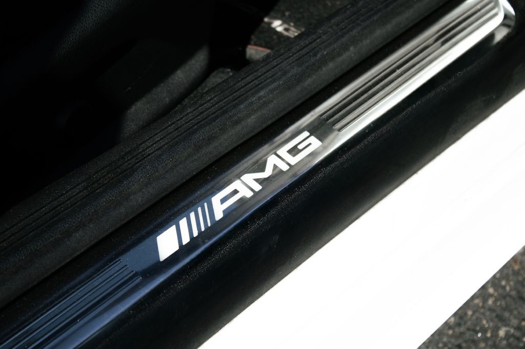 2017 Mercedes-Benz C-Class Image 24