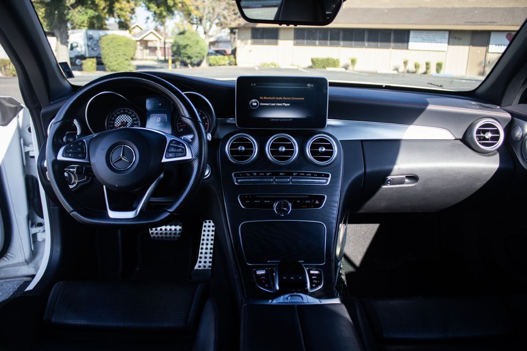 2017 Mercedes-Benz C-Class Image 38