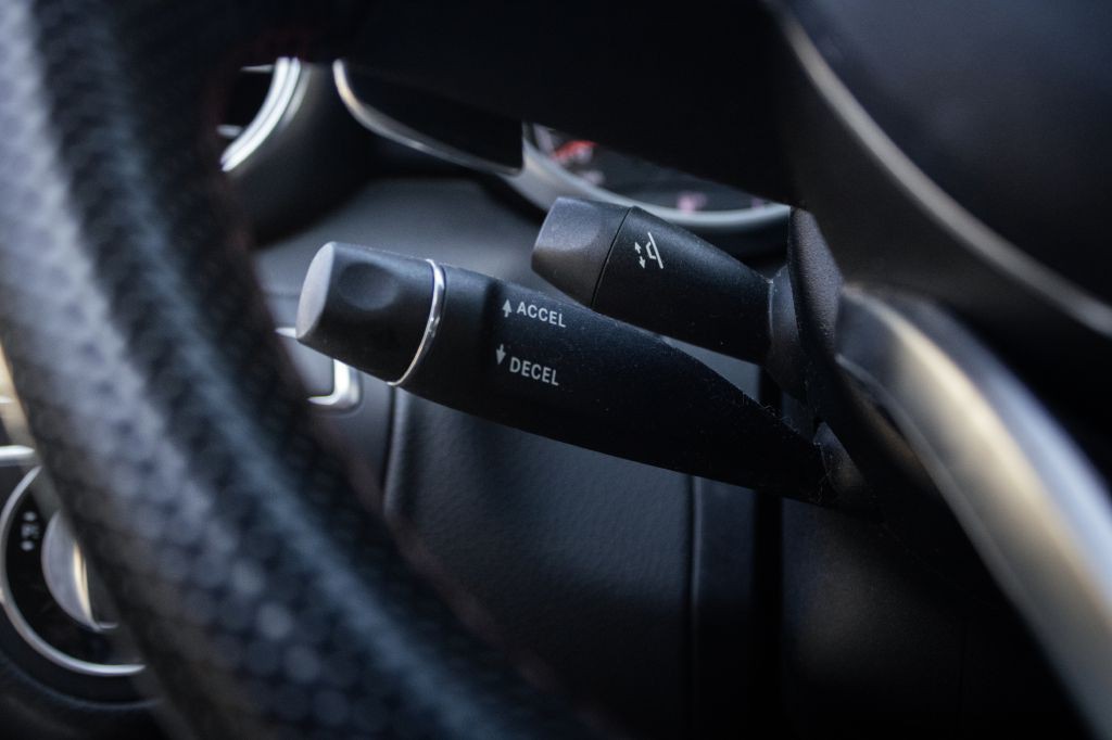 2017 Mercedes-Benz C-Class Image 46