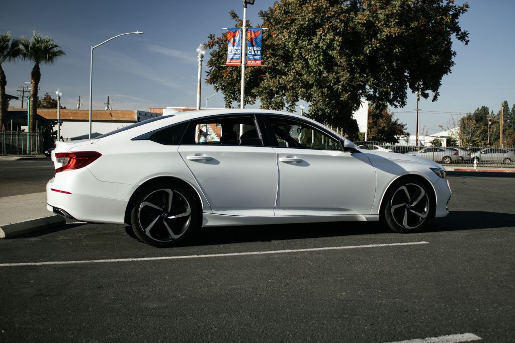 2018 Honda Accord Image 11