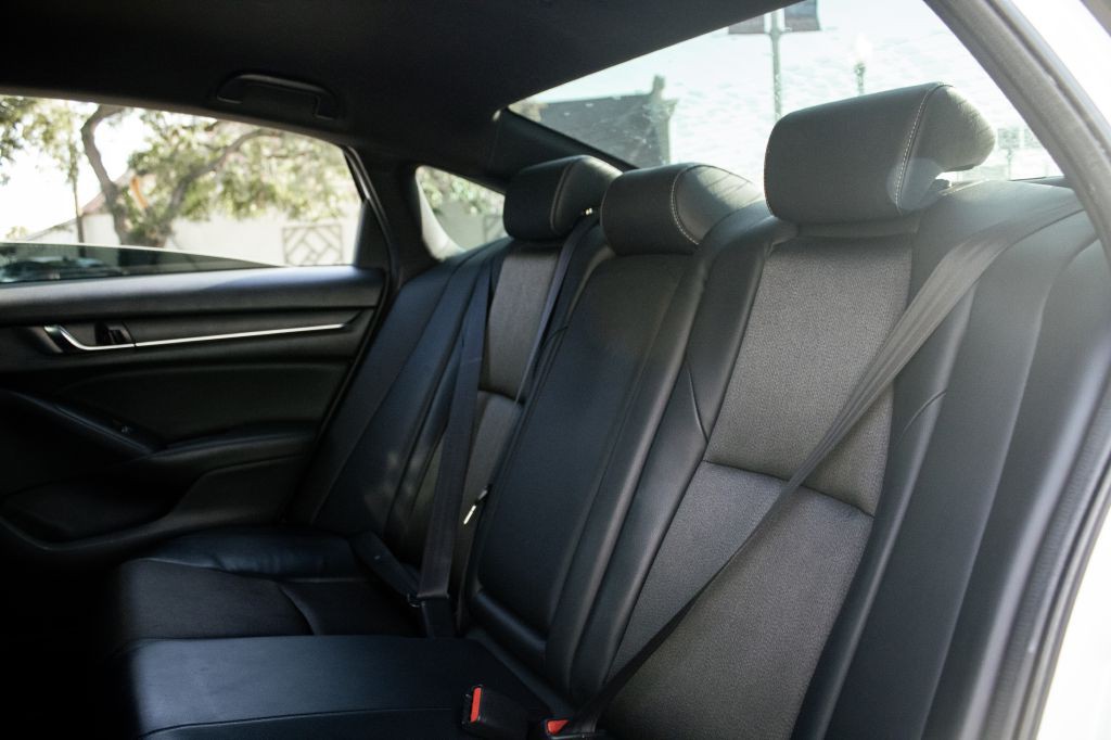 2018 Honda Accord Image 20