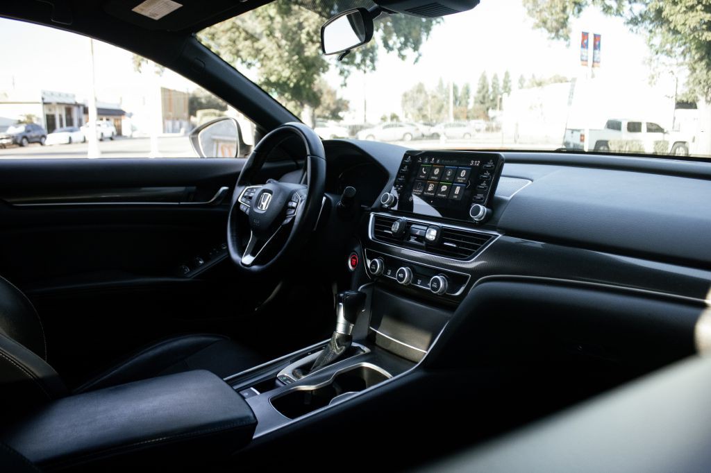 2018 Honda Accord Image 23