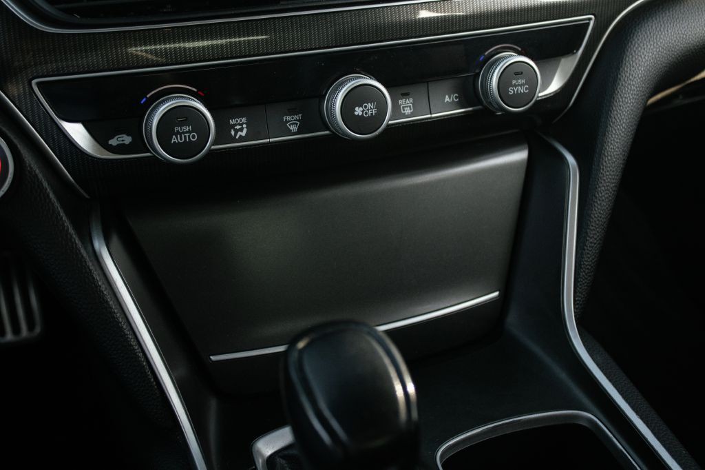 2018 Honda Accord Image 47