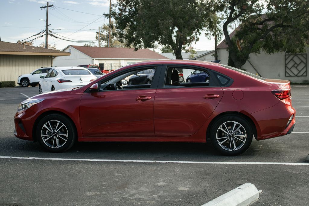 2023 Kia Forte Image 7