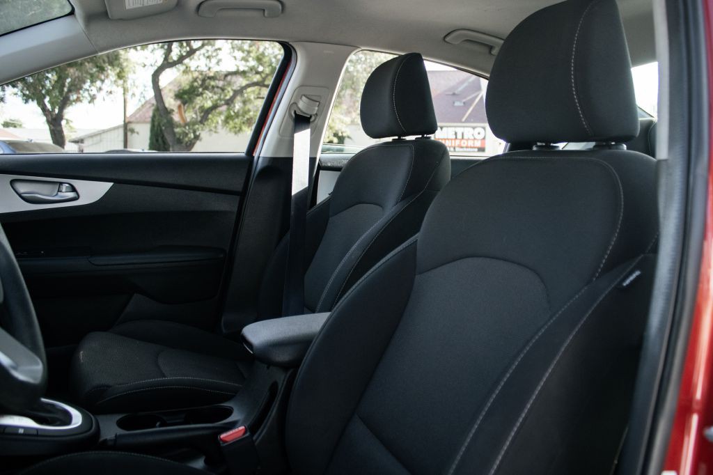 2023 Kia Forte Image 23