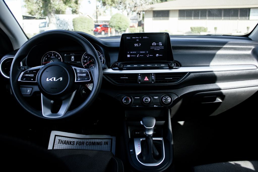 2023 Kia Forte Image 25