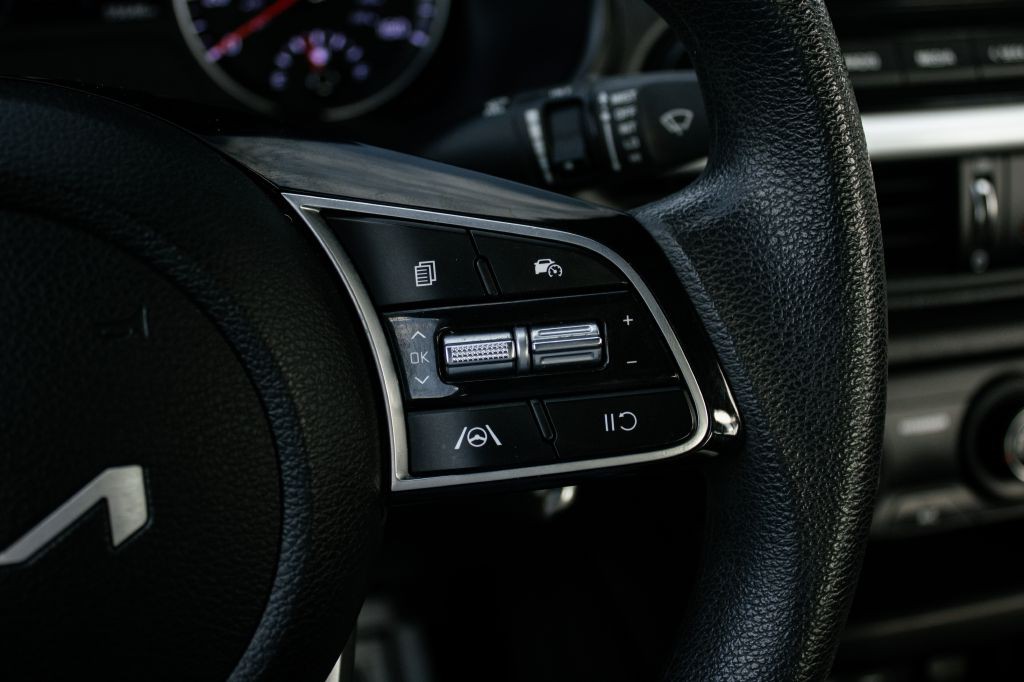 2023 Kia Forte Image 36