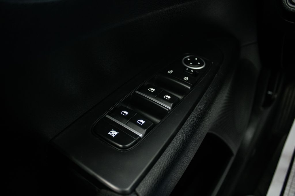 2023 Kia Forte Image 37