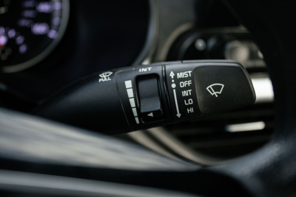 2023 Kia Forte Image 38