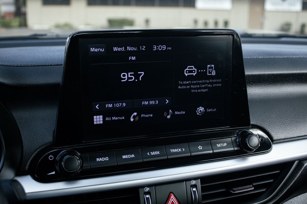 2023 Kia Forte Image 40