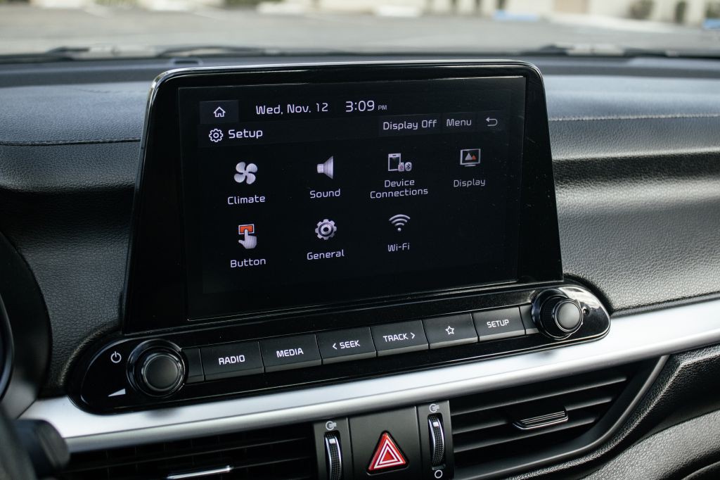 2023 Kia Forte Image 43