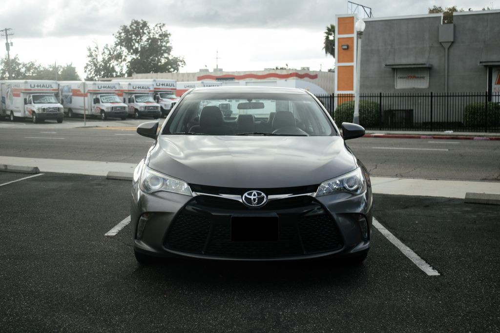 2015 Toyota Camry Image 3