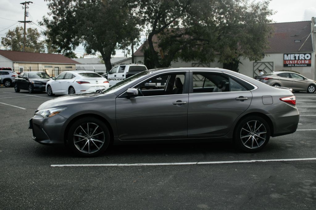 2015 Toyota Camry Image 7