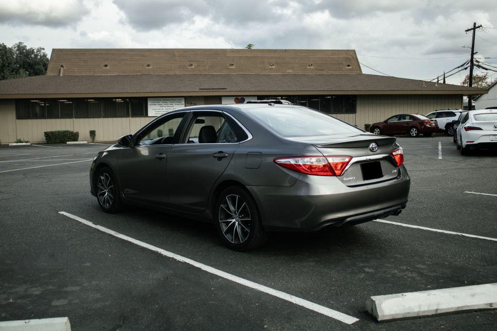 2015 Toyota Camry Image 9