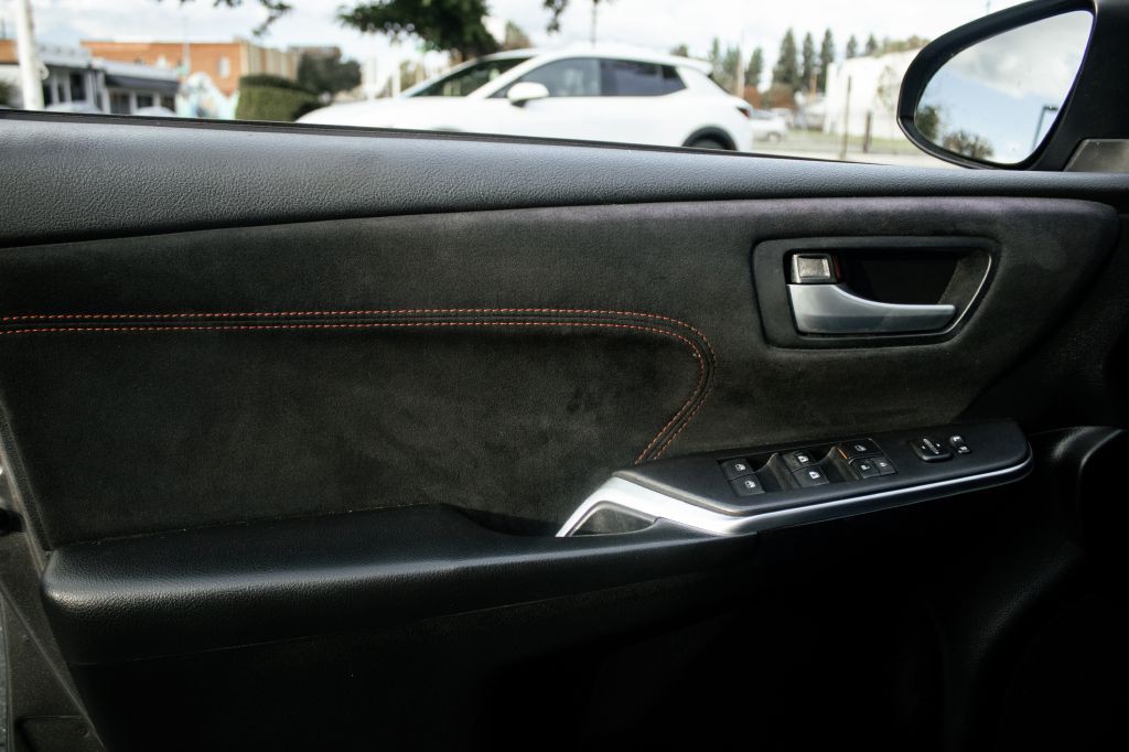 2015 Toyota Camry Image 39