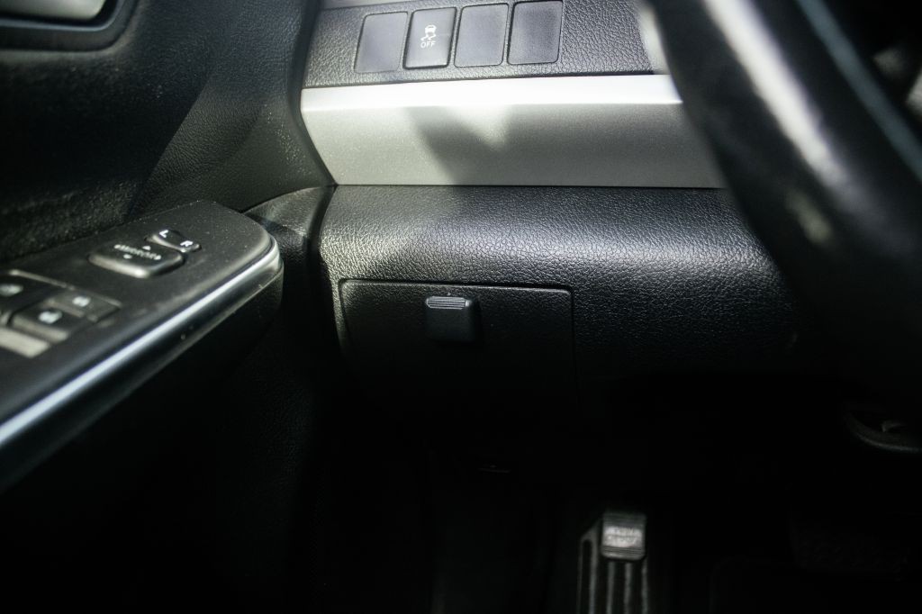 2015 Toyota Camry Image 53