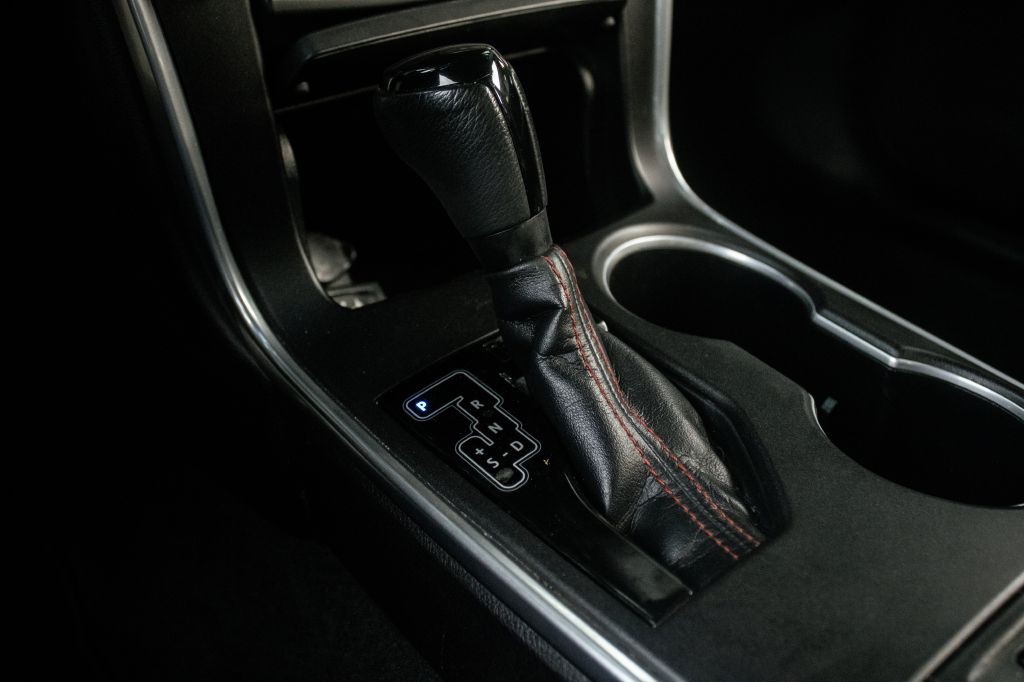 2015 Toyota Camry Image 63