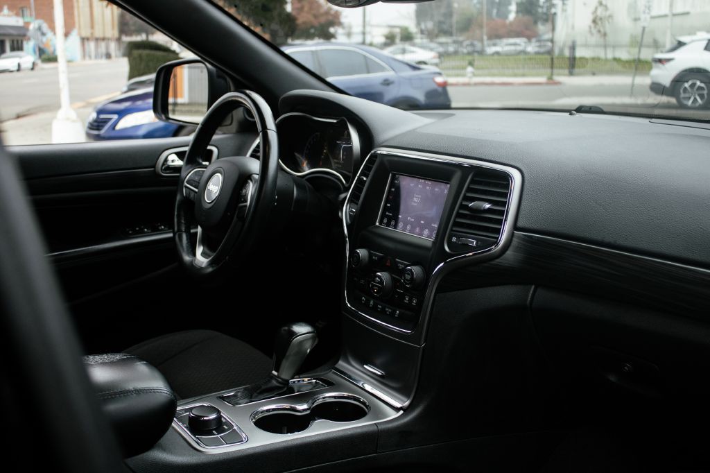 2019 Jeep Grand Cherokee Image 37