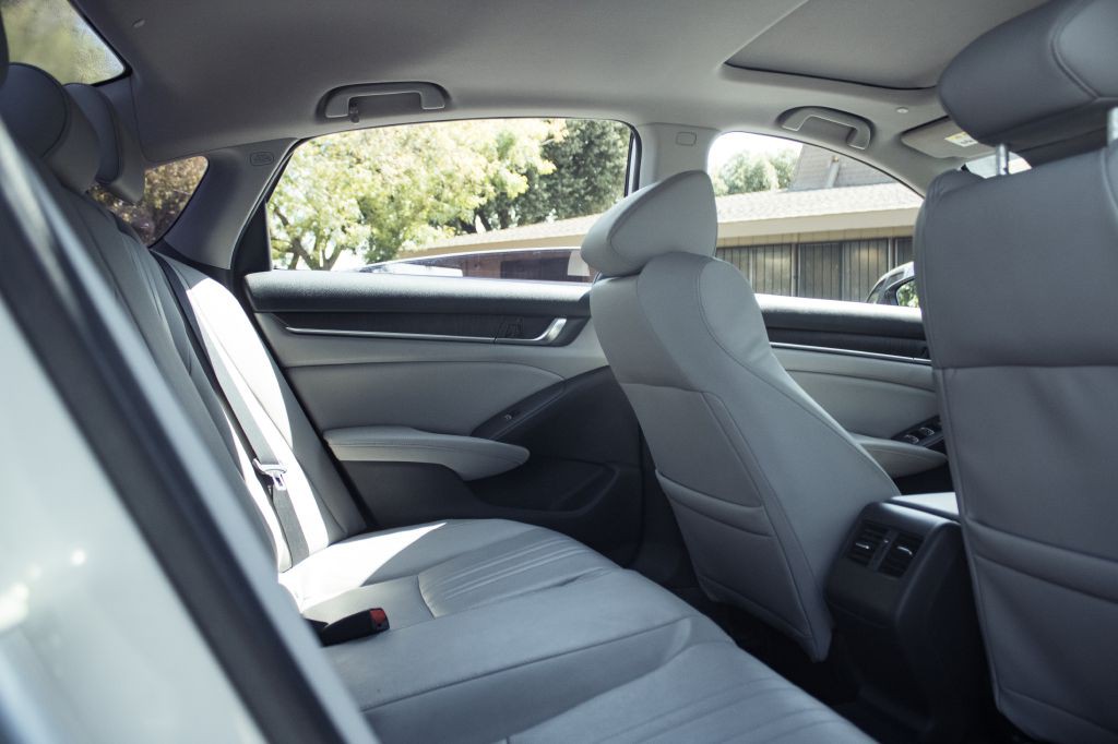 2018 Honda Accord Image 10