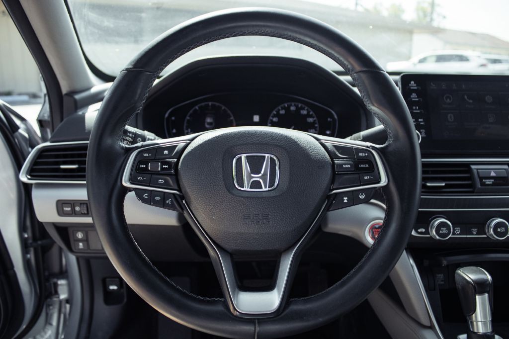 2018 Honda Accord Image 12