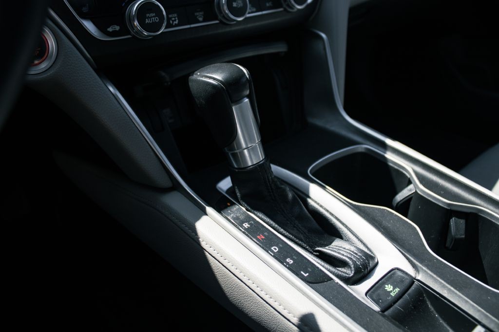 2018 Honda Accord Image 16