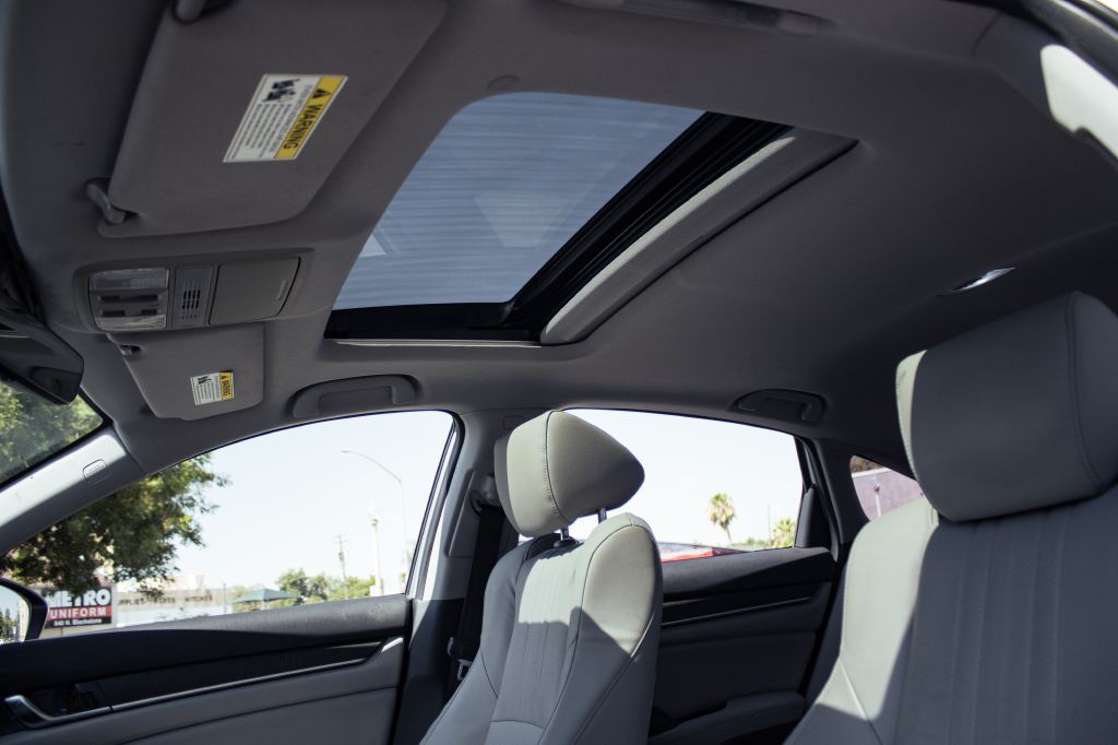 2018 Honda Accord Image 17