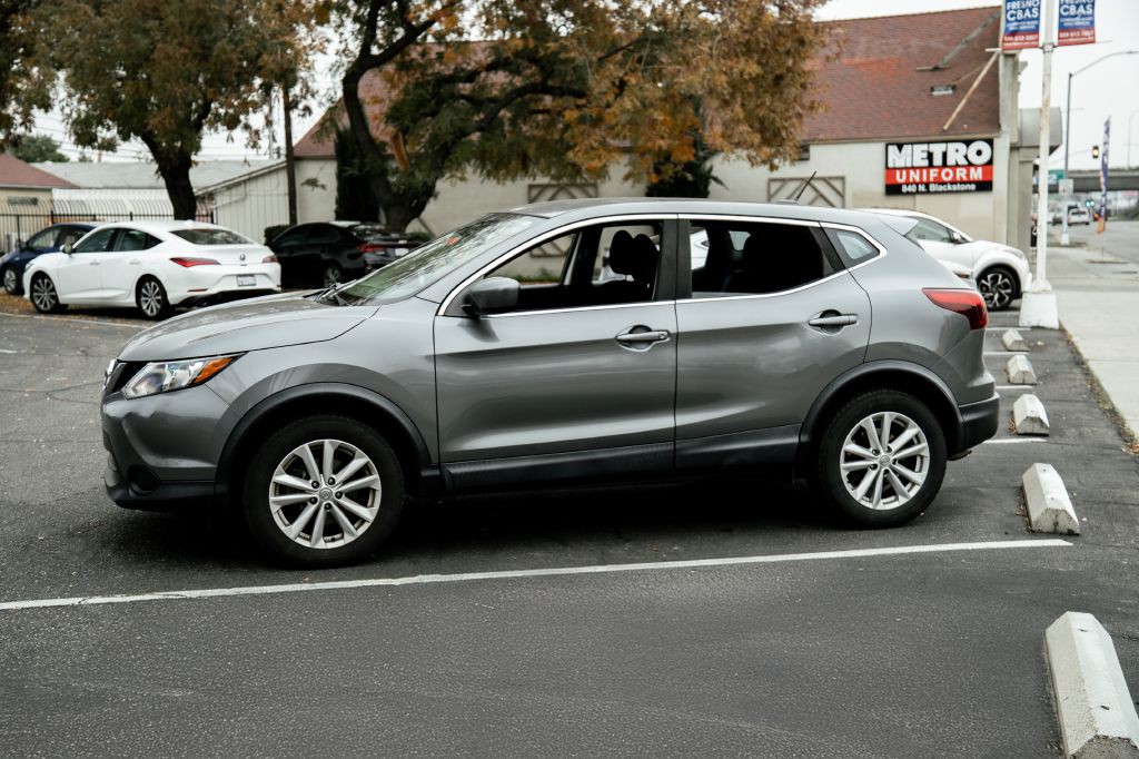 2018 Nissan Rogue Image 6