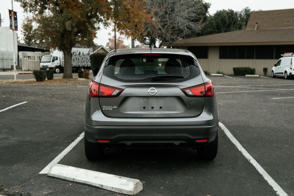 2018 Nissan Rogue Image 10