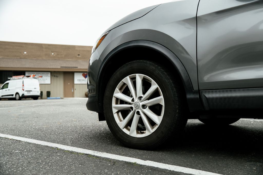 2018 Nissan Rogue Image 16