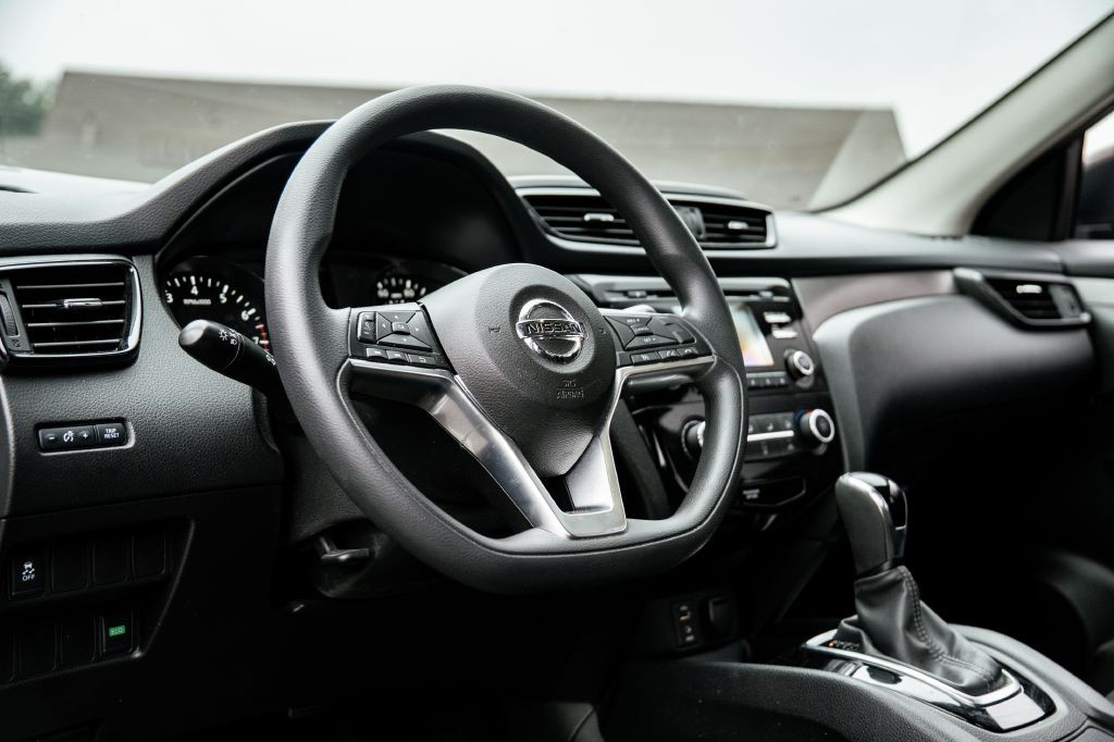 2018 Nissan Rogue Image 22
